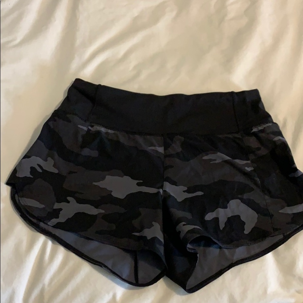 ATHETA:  Printed Running Free Shorts 3.5 BLK CAMO